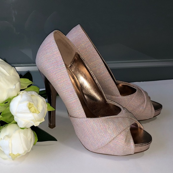 "Call it spring" beautiful pumps heels 🌷 - Picture 4 of 17